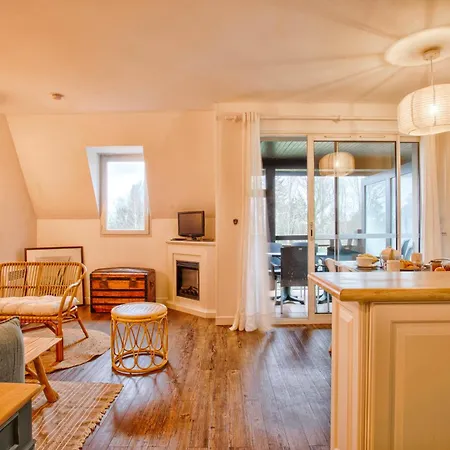 Petit Golf Privee Piscine Chauffee 多维尔